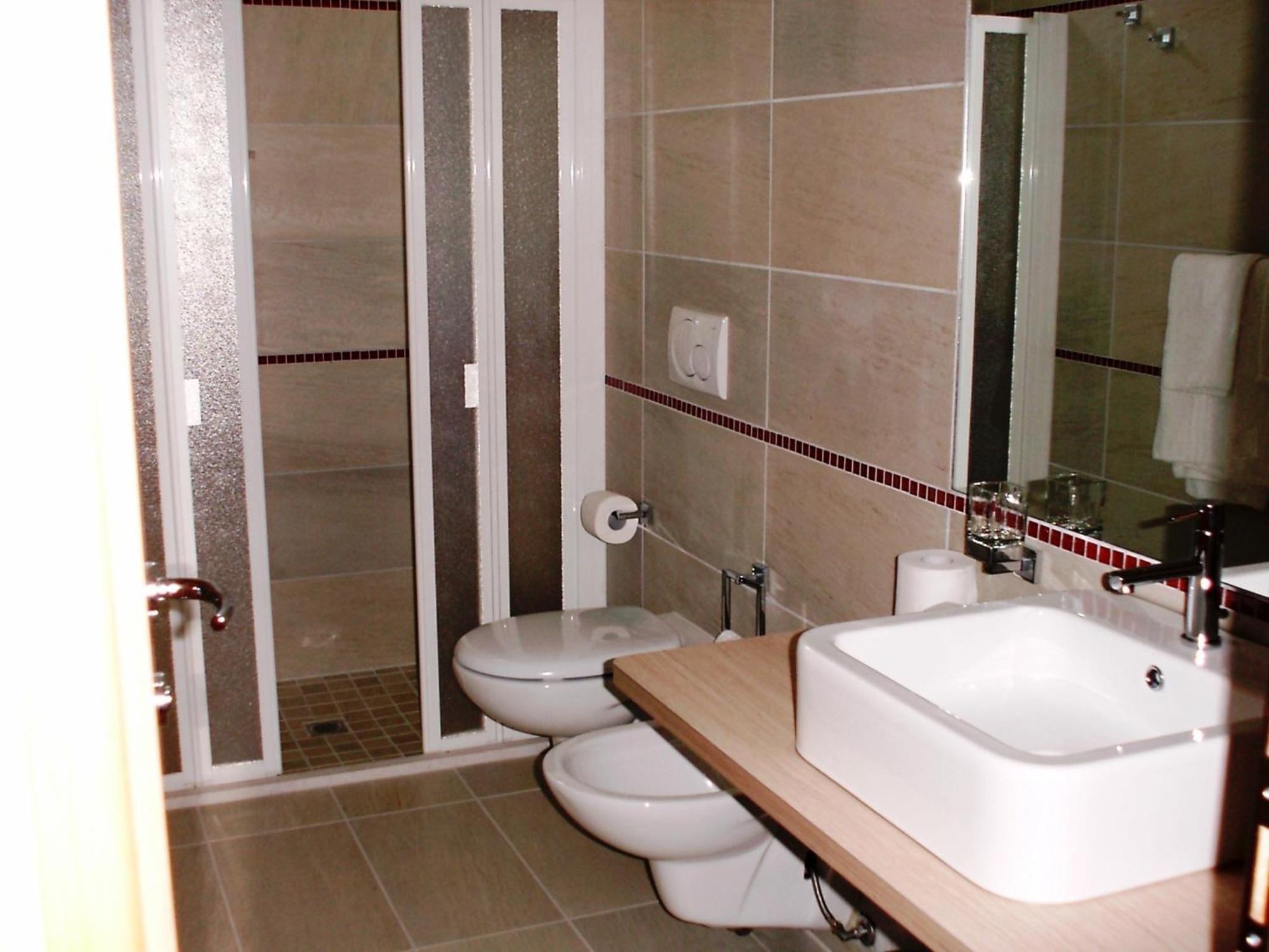 Hotel Capitol San Mauro Mare Ruang foto