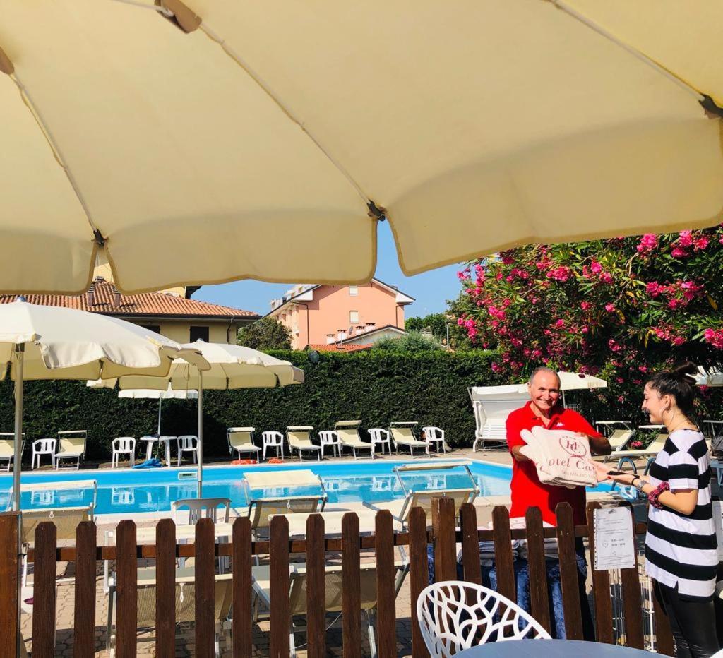 Hotel Capitol San Mauro Mare Bagian luar foto