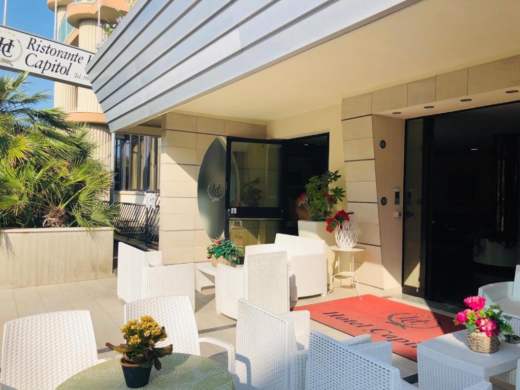 Hotel Capitol San Mauro Mare Bagian luar foto