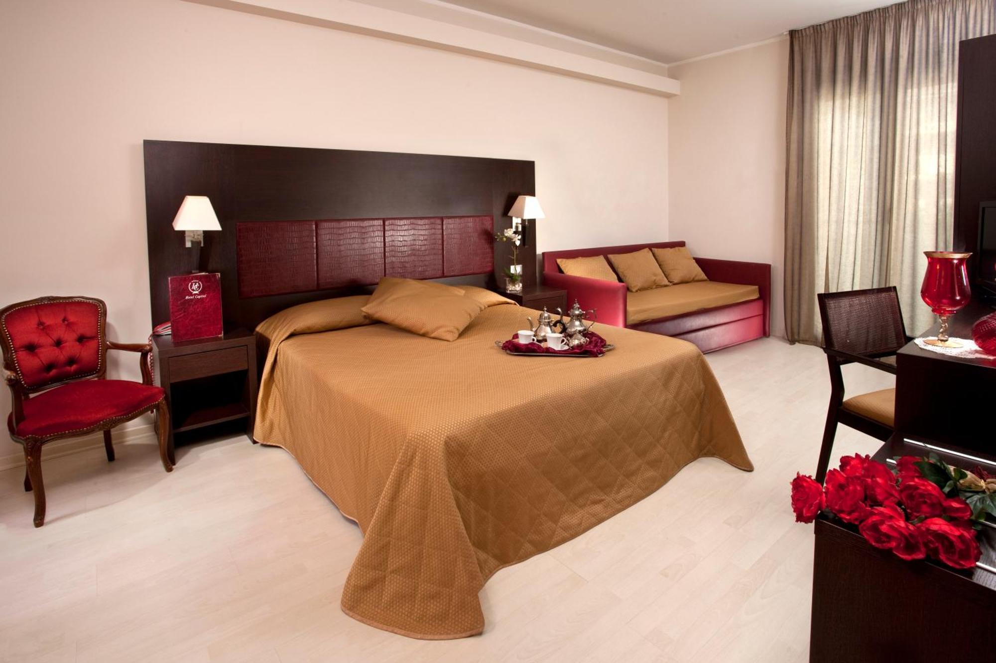 Hotel Capitol San Mauro Mare Bagian luar foto